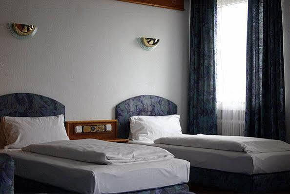 Hotel Mondial Comfort Frankfurt 3*